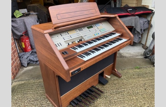 Used Orla GT9000 Deluxe Organ All Inclusive Top Grade Package - Image 3